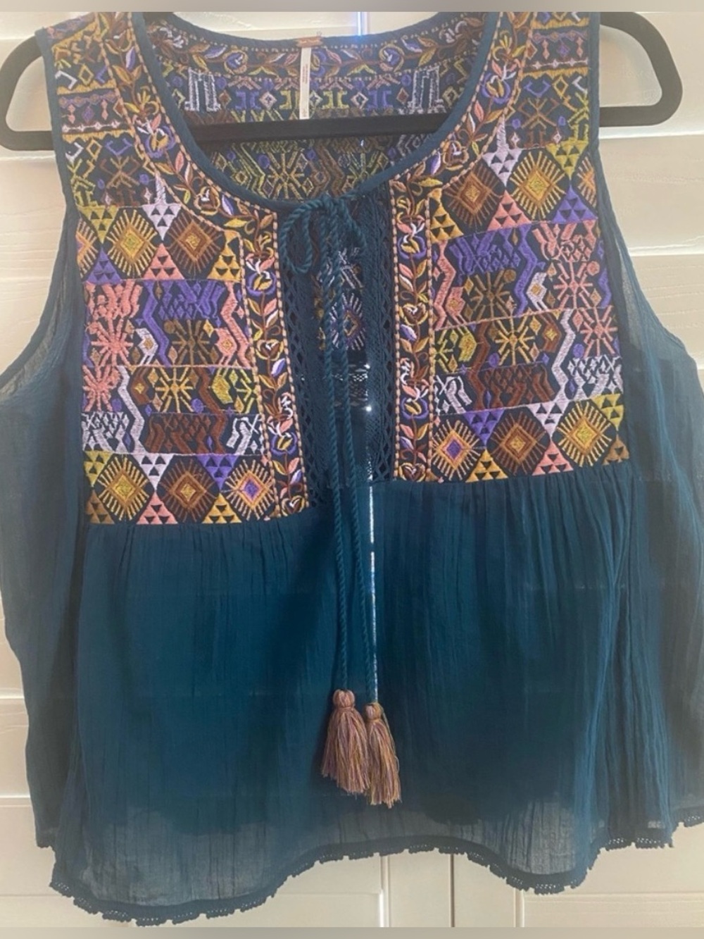 EUC Free People Lohri Embroidered Boho Sleeveless Lightweight Top